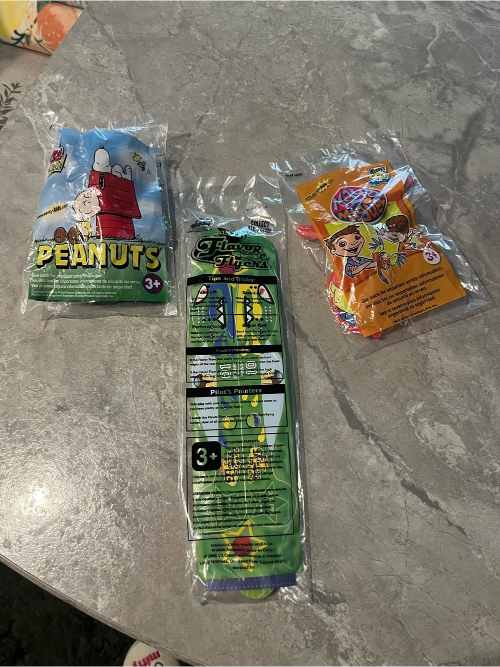 VTG. Wendy’s Happy Meal Toy Set(2 Pc. . & free gift)